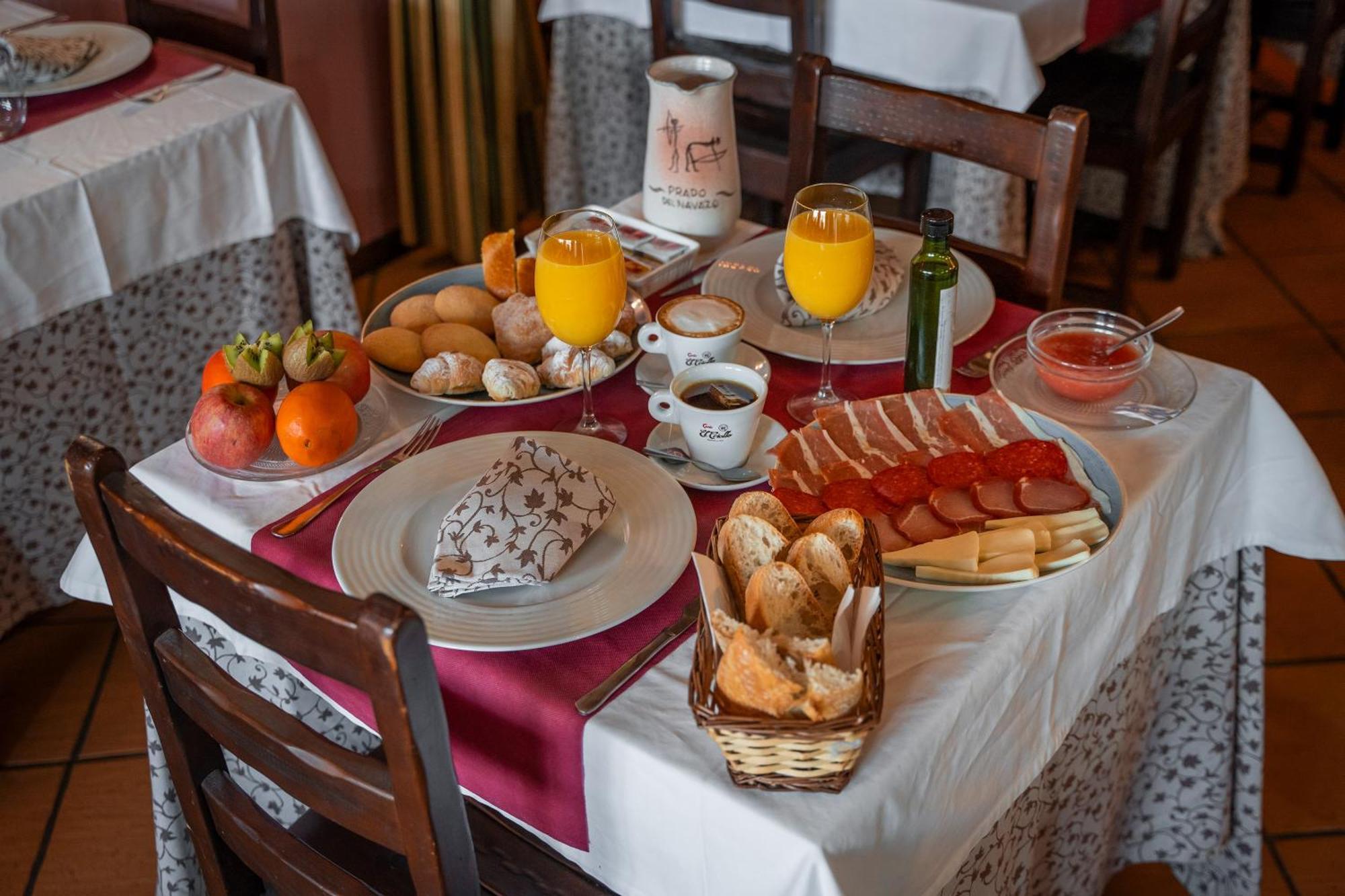 Hotel - Restaurante Prado Del Navazo Альбаррасин Экстерьер фото