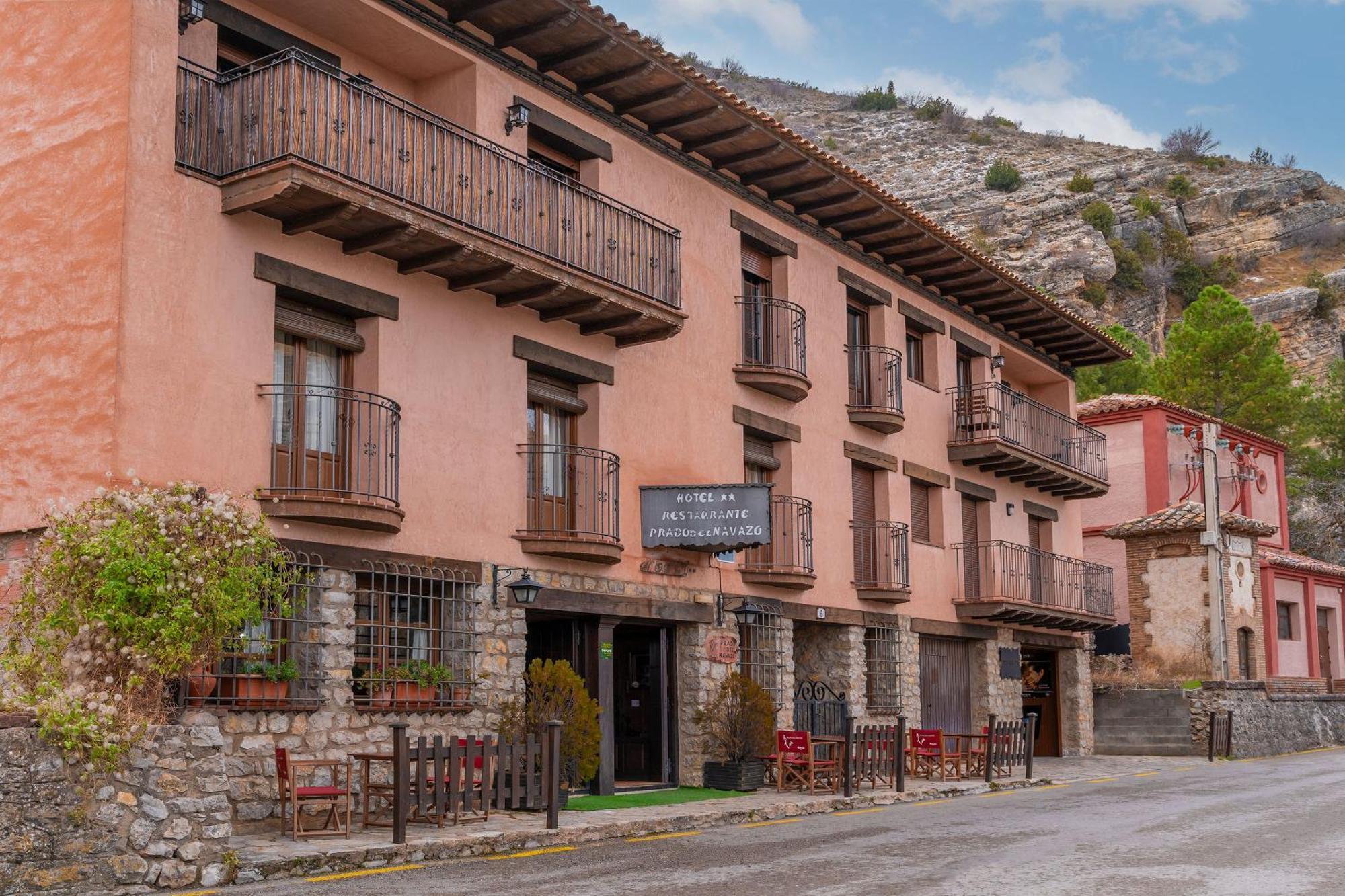 Hotel - Restaurante Prado Del Navazo Альбаррасин Экстерьер фото